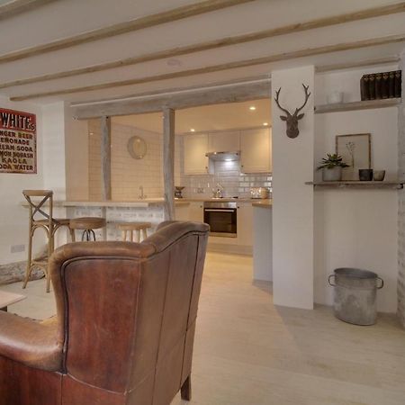 Willow Cottage Уестърам Екстериор снимка