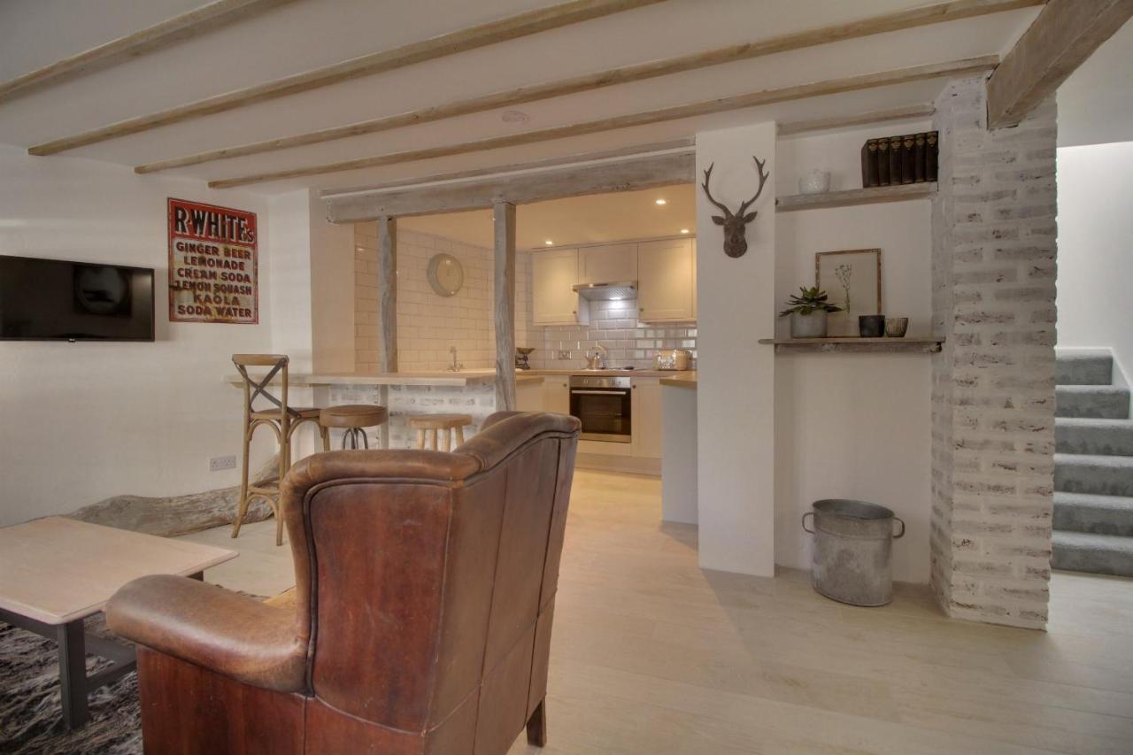 Willow Cottage Уестърам Екстериор снимка